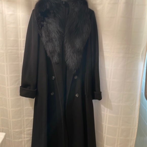 Full length - Picture 1 of 9